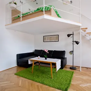 Appartamento F4 Fiumei, Budapest